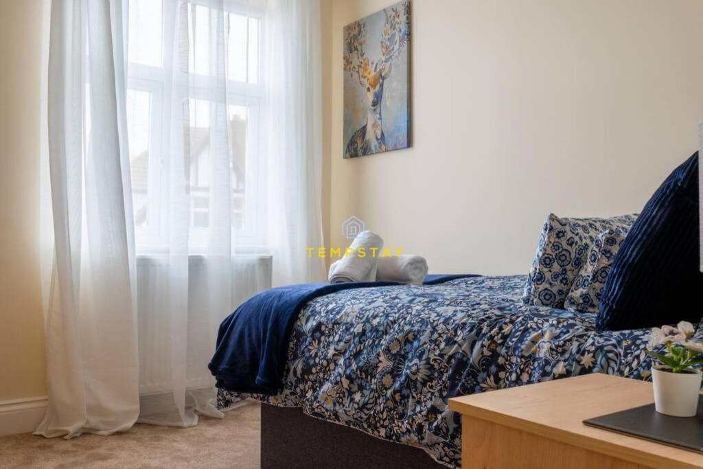 5 Bed/4 Bath At Wembley Stadium & Free Parking Лондон Екстер'єр фото